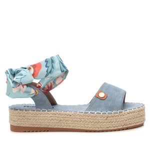 Sandalias azules de mujer