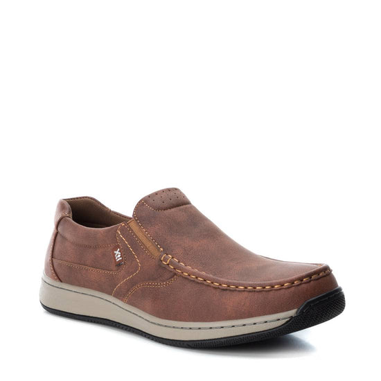 ZAPATO DE HOMBRE XTI BASIC 03419802