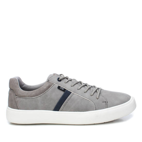 ZAPATILLA DE HOMBRE XTI BASIC 03429701