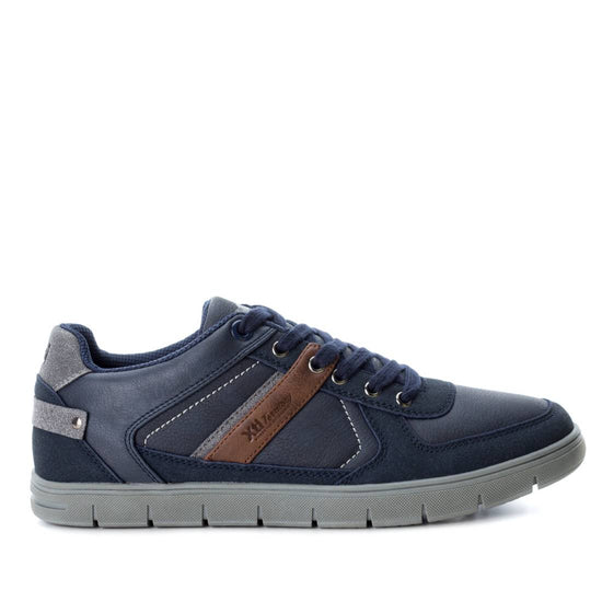 ZAPATILLA DE HOMBRE XTI BASIC 03444301