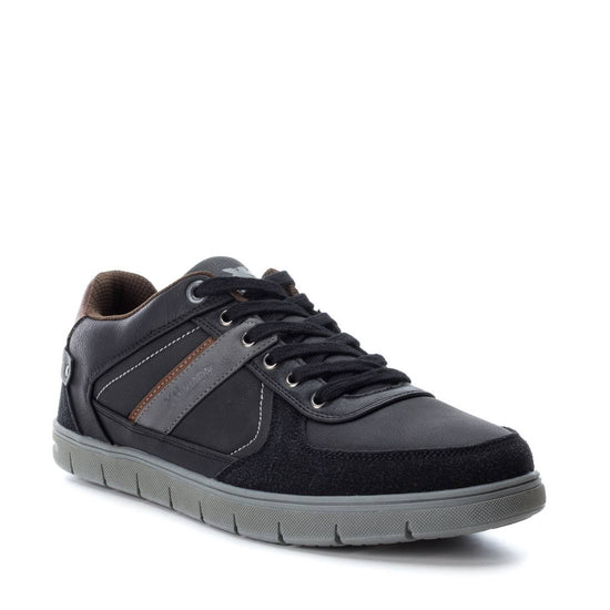 ZAPATILLA DE HOMBRE XTI BASIC 03444302