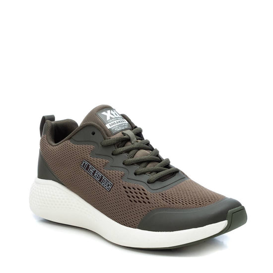 ZAPATILLA DE HOMBRE XTI 04461803