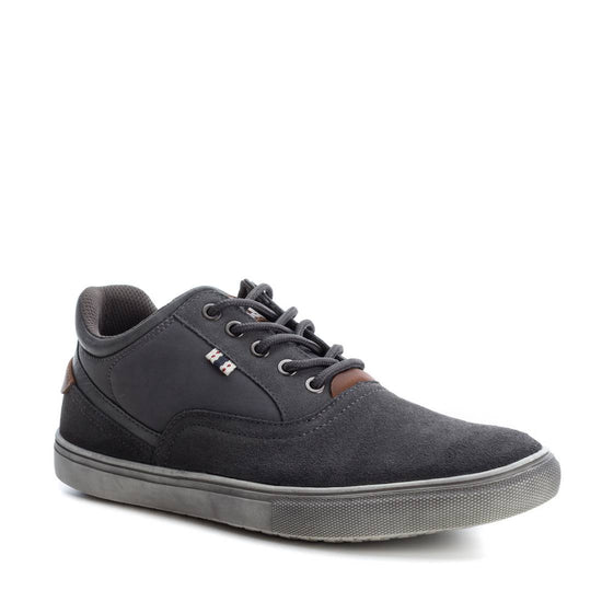 ZAPATILLA DE HOMBRE XTI BASIC 04708204